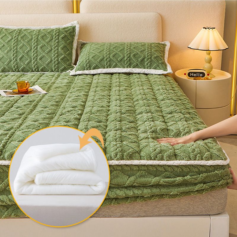 🛏️ 60% OFF! 🎁 WARM FITTED BED SHEET - Brushed Flannel & Deep Pocket (Up to 40cm), Non-Slip Corners for All-Season Comfort - Perfect Gift Idea ❄️🛌