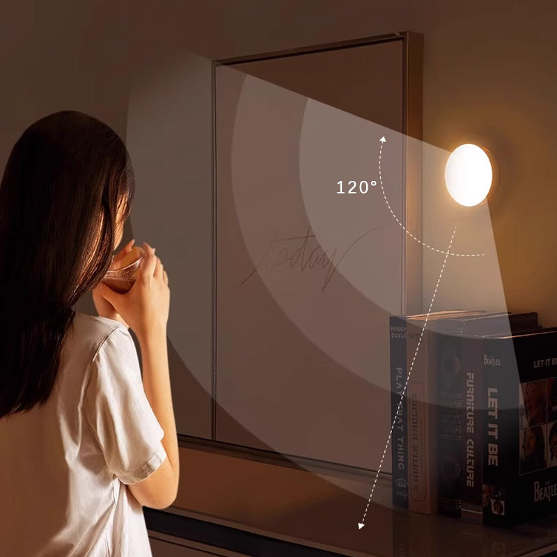 🌙 Compact Motion Sensor Night Light – Automatic Warm LED Light for Hallways, Stairs & Closets
