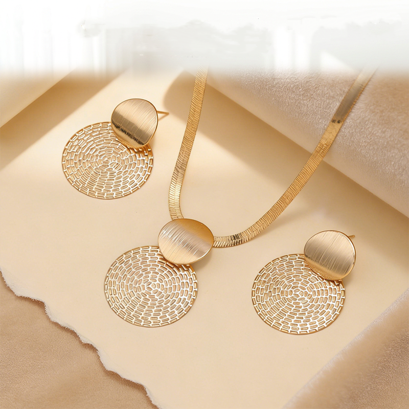 🎁2026 New Arrivals 60% OFF💥Modern Chic Necklace & Earring Set – Gold finish, geometric design & lightweight – perfect for daily elegance or gifting – includes matching pieces for a polished look 💫