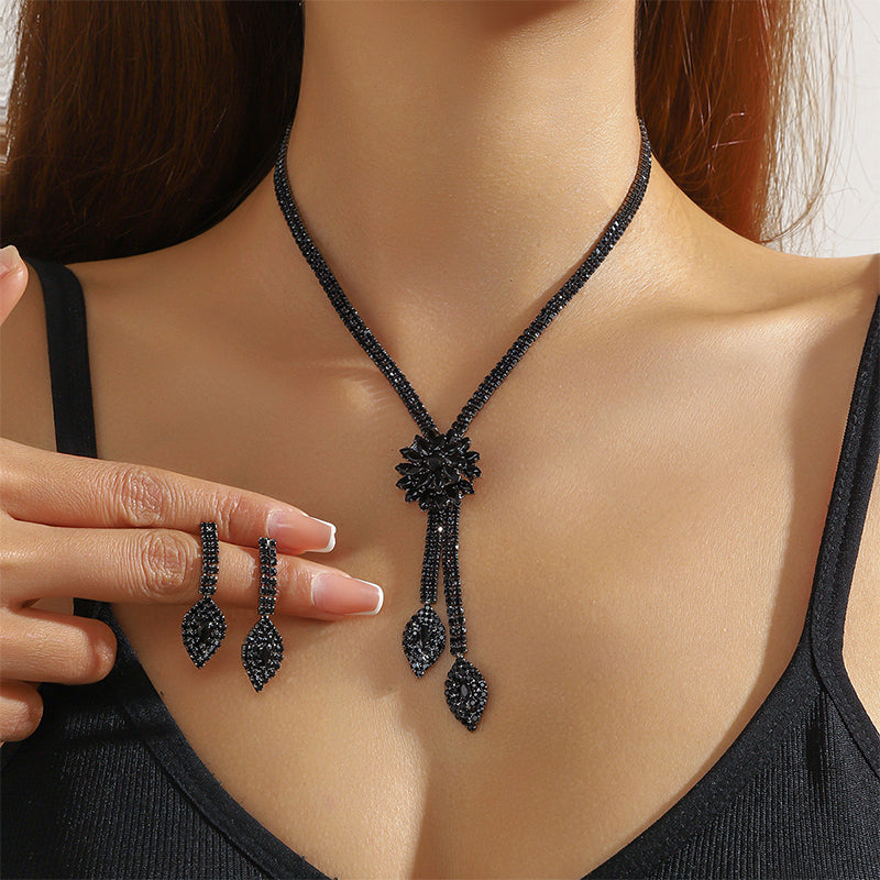 💎Women's Zircon Flower Necklace Earrings Set