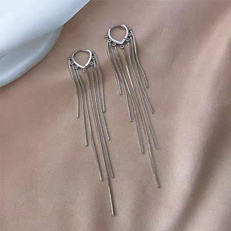 💫 50% OFF NOW! 🌸 Face-Framing Tassel Earrings – Statement design & lightweight – Perfect for parties, photos or bold everyday looks – elegant and playful ✨🌙💖
