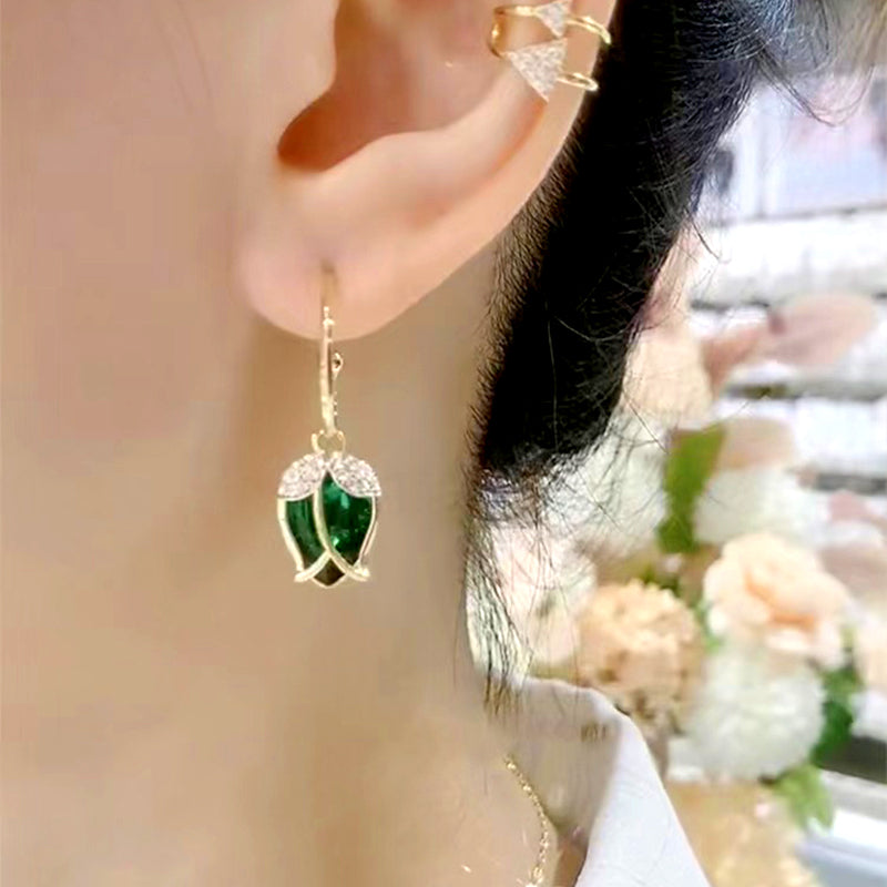📢📢50% OFF !! ⏰Elegant Rosebud C-Shaped Hoop Earrings