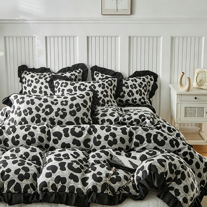 🛏️✨Leopard Print Ruffled Duvet Cover Set