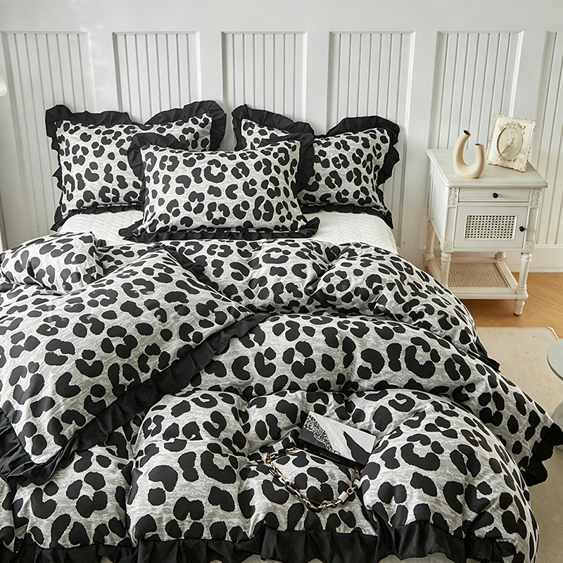 🛏️✨Leopard Print Ruffled Duvet Cover Set