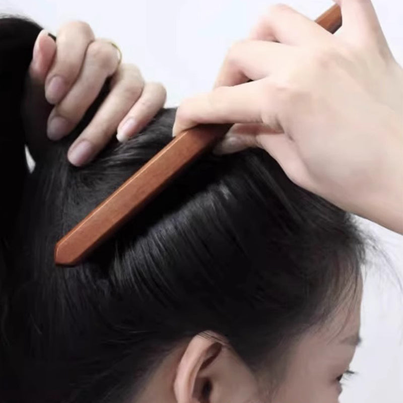📢📢 50% OFF💁 Bristle Styling Brush – Wooden Rat-Tail Handle for Precise Parting, Smoothing & Root Volume